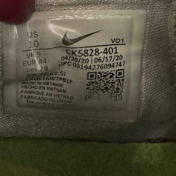 Nike CK 5828-401 men’s basketball shoes size 10. Sporty athletic athleisure 90’s - Picture 8 of 8